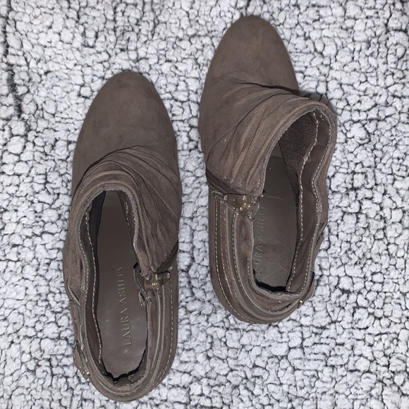 Booties - Picture 4 of 5